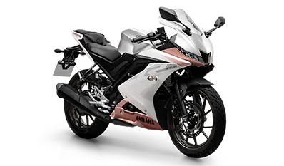 Motocicleta esportiva Yamaha zero km nas cores branca e rosé